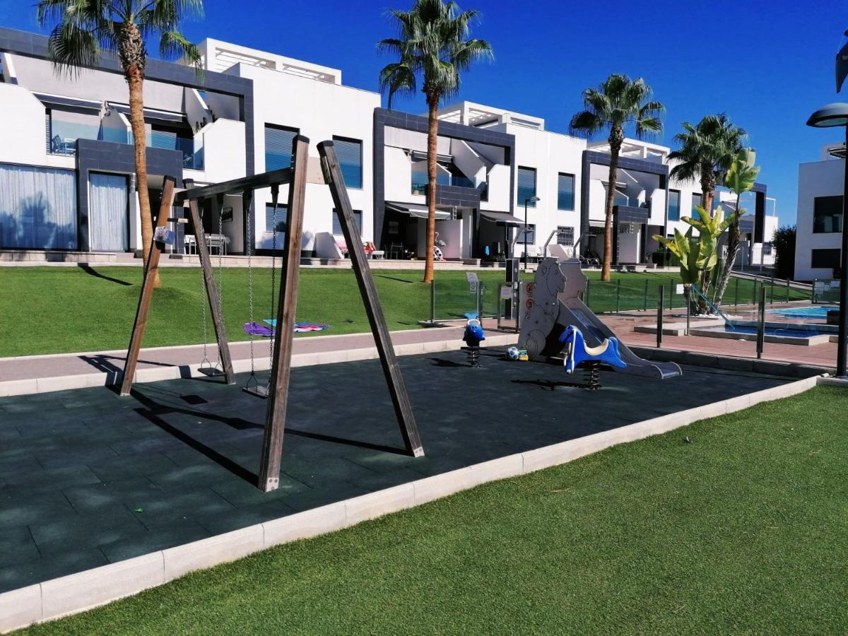 Bright Bungalow Oasis Beach La Zenia Orihuela Eksteriør billede