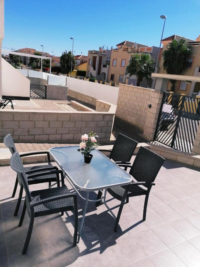 Bright Bungalow Oasis Beach La Zenia Orihuela Eksteriør billede